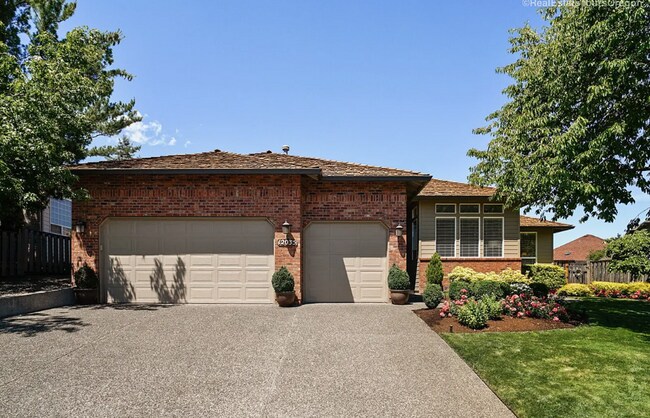 Building Photo - 12035 SE Grand Vista Dr