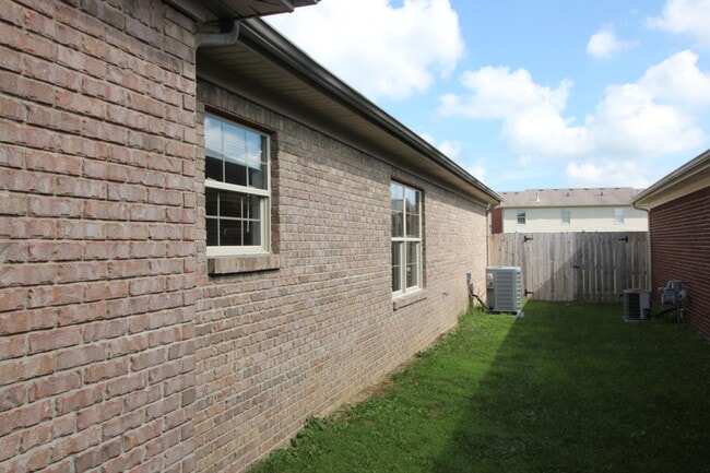 Building Photo - 3688 Laredo Dr