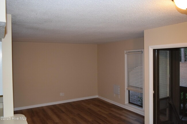 Building Photo - 800 St Andrews Dr