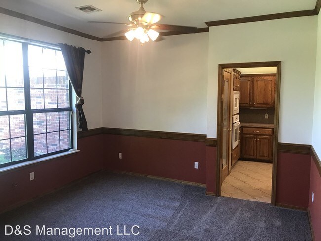 Building Photo - 5 br, 3 bath House - 13400 Hedy Avenue