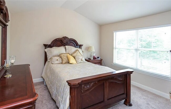 Foto del edificio - 7102 Sutter Ct