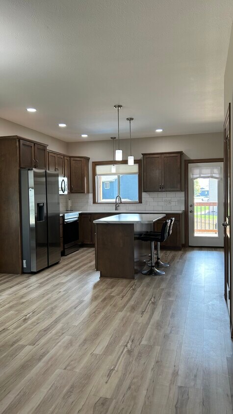 Primary Photo - 4309 W 34th St N