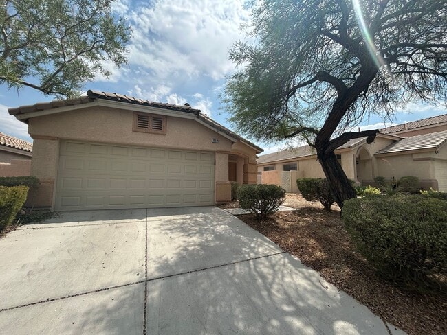 Building Photo - Charming Single-Story in Summerlin South