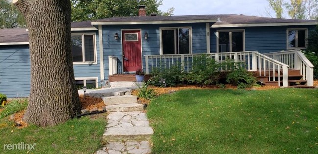 Building Photo - 4 br, 3 bath House - 5505 W Bald Eagle Blvd