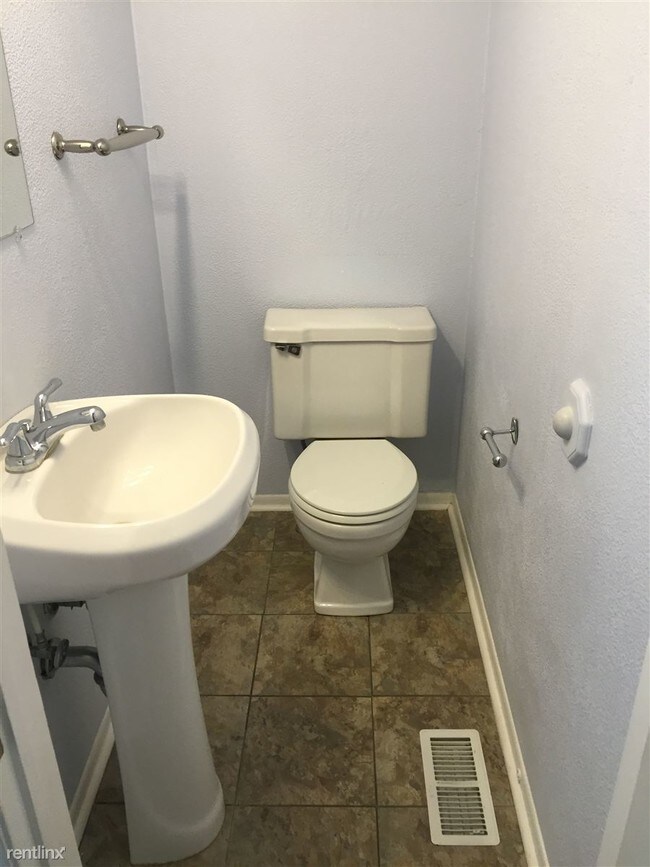 Foto del edificio - 1732 Valleywood Ct