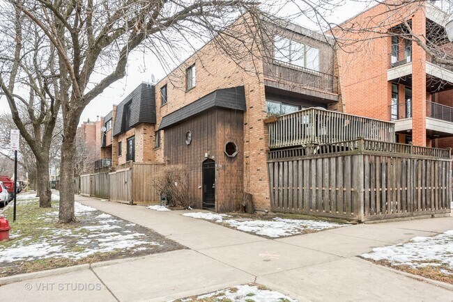 Foto del edificio - 924 W Wrightwood Ave