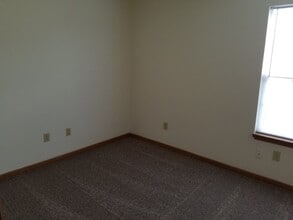 Building Photo - 2332 Hopkins Dr