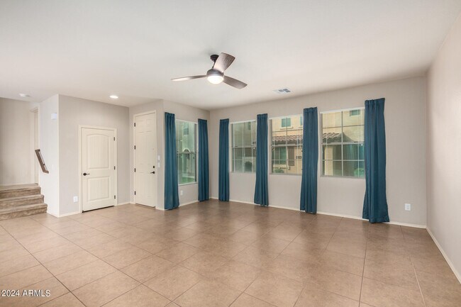 Foto del edificio - 3464 S Bluejay Dr