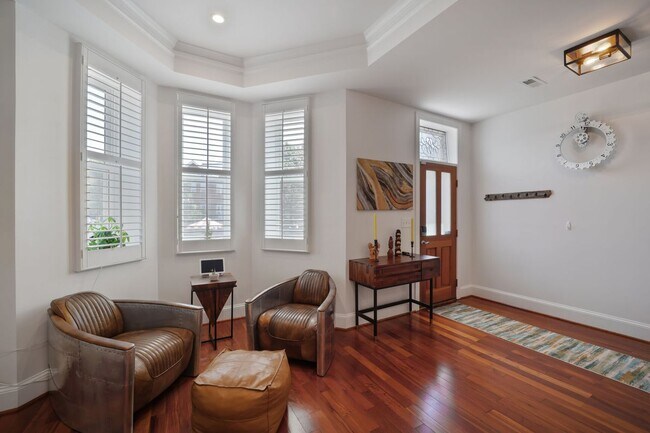 Foto del edificio - 1928 10th St NW