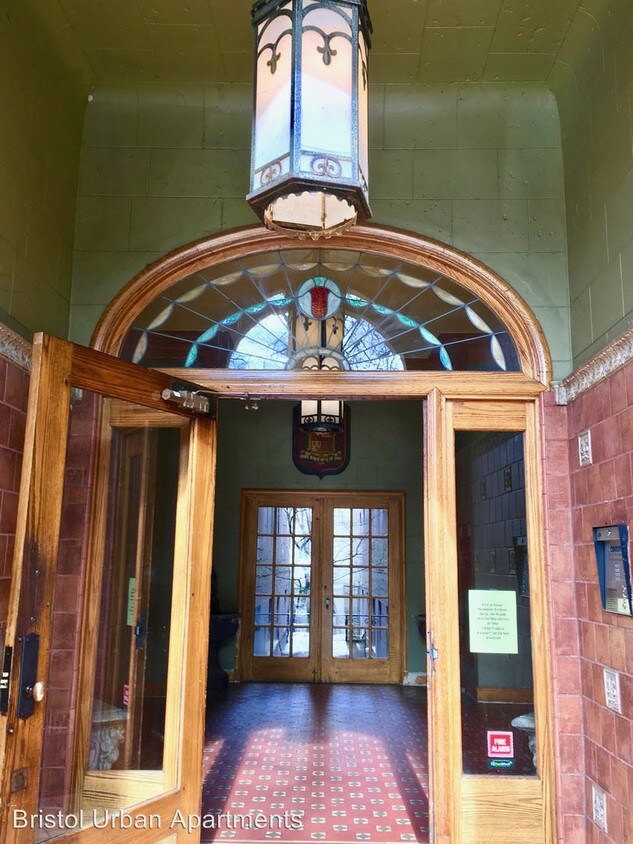 Primary Photo - 2081 NW Everett St