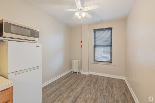 1 habitación, 1 baño - 500 pies cuadrados - Área de comedor - Pike St. Rentals LLC