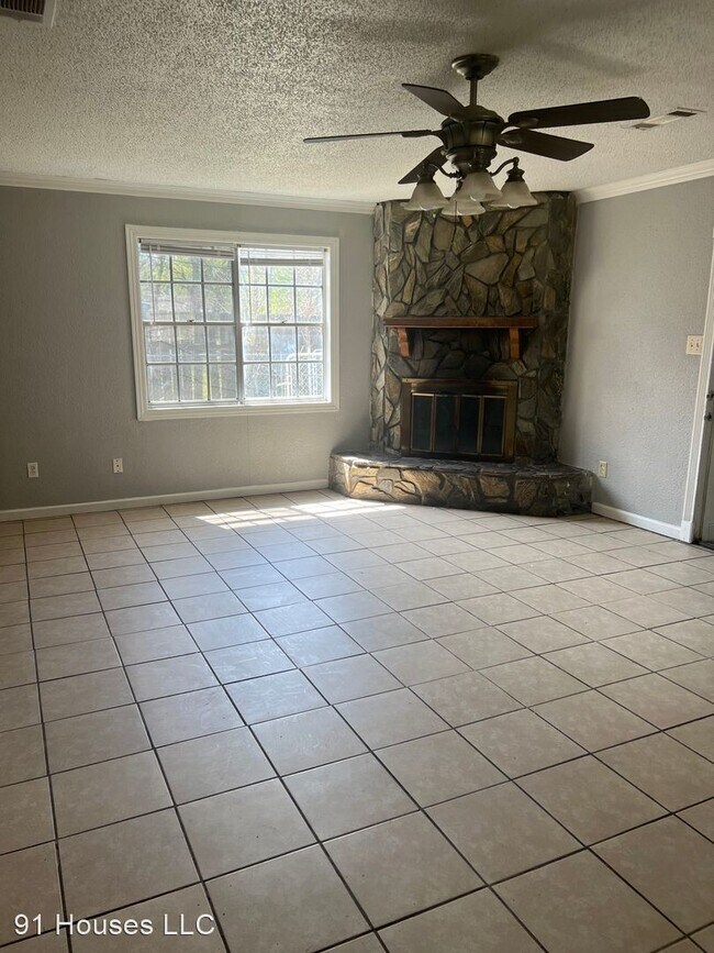 Building Photo - 4 br, 1.5 bath House - 3125 Shed Road