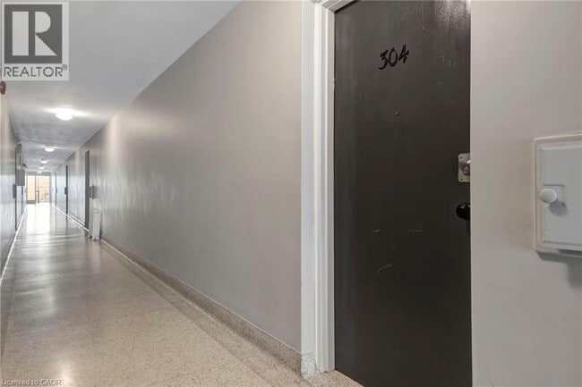 Building Photo - 37 Mericourt Rd