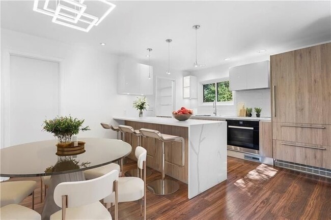 Building Photo - 5 Krog St NE