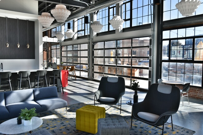 Building Photo - Station House