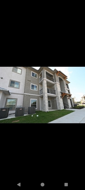 Building Photo - 1226 Mira Vista Dr