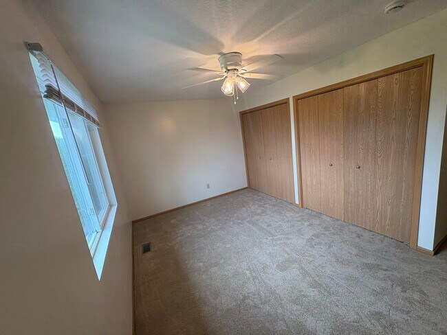 Foto del edificio - 872 Edgewater Dr