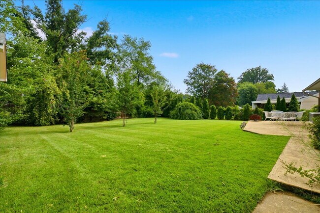 Foto del edificio - Charming 4-Bedroom Springfield Rambler Near Lake Accotink Park