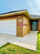 Building Photo - 600 Rosemoor Ct