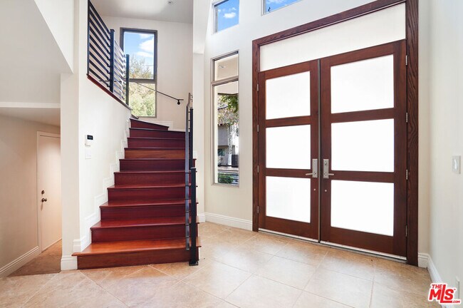 Building Photo - 3685 Mandeville Canyon Rd