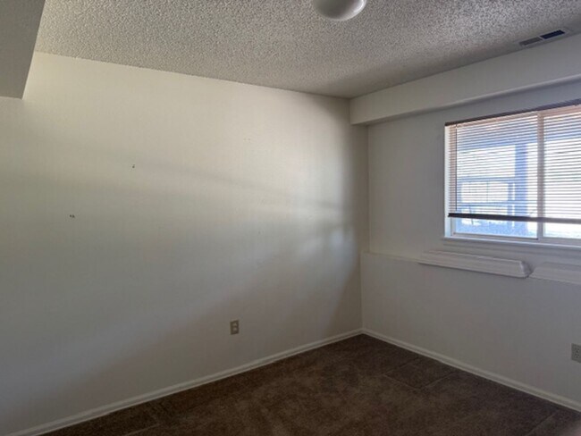 Foto del edificio - 1122 Barnes 315-317 Magpie Ln.