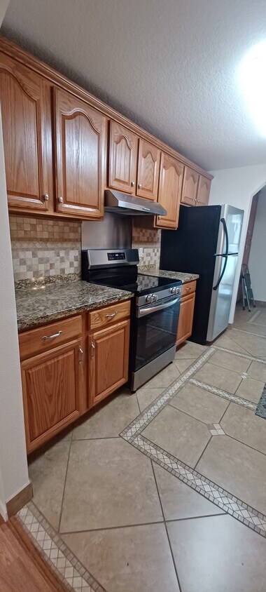 Kitchen - 29640 SW Volley St