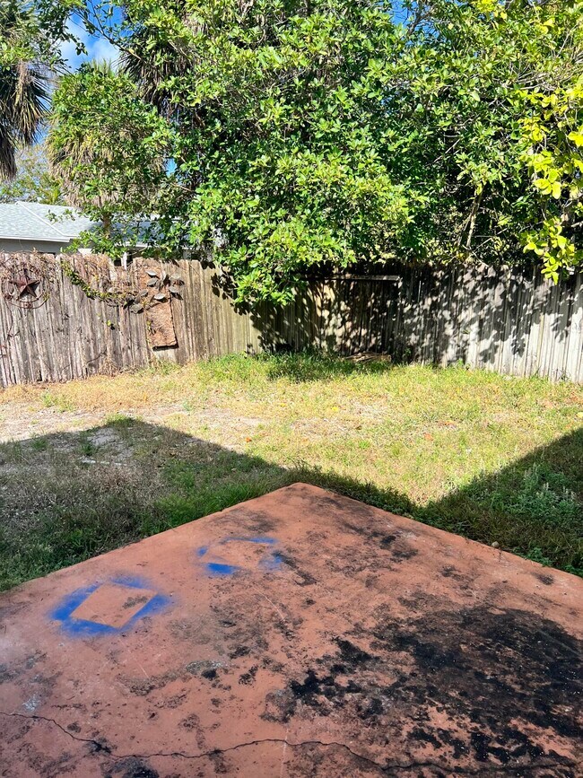 Foto del edificio - 3945 Chapel St