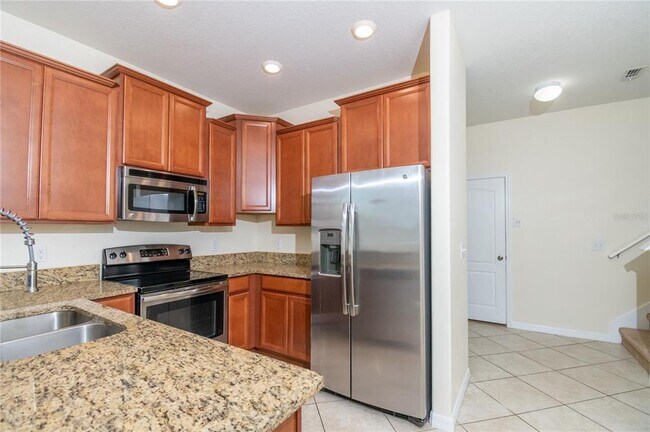 Building Photo - 12009 Greengate Dr