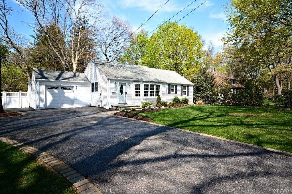 Primary Photo - 104 Whittier Pl