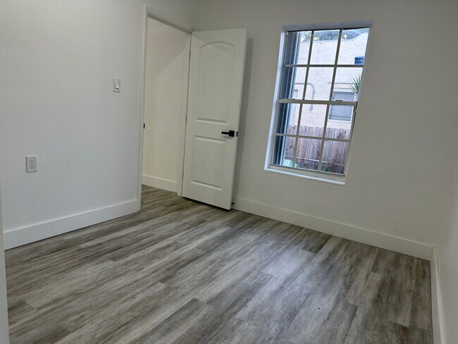 Foto del edificio - 901 NW 46th St