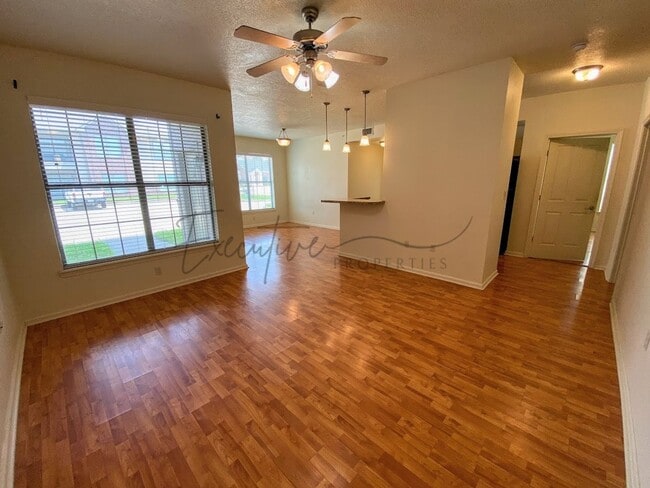 Foto del edificio - 311 E Hale St