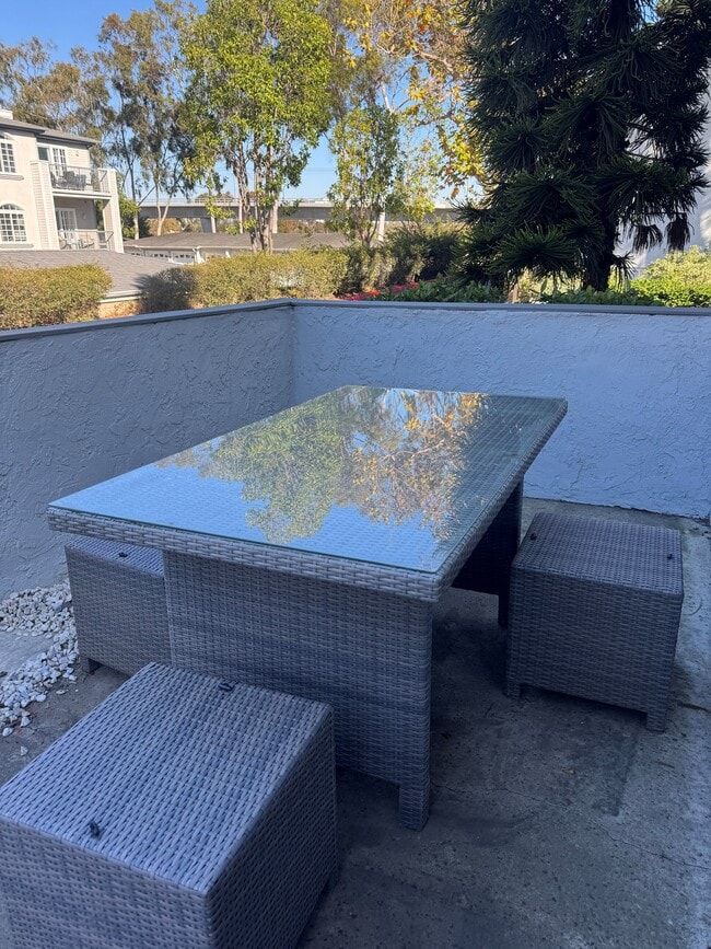 Patio privado junto al salón - 3412 Via Alicante