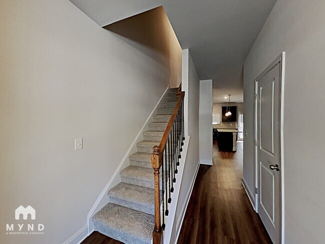 Building Photo - 10143 Benton Woods Dr