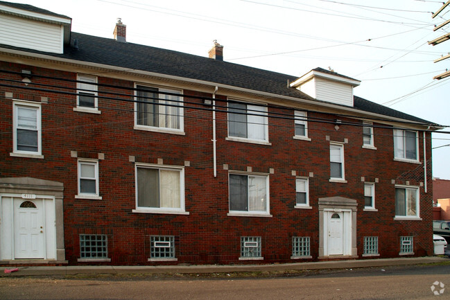 Building Photo - 4111 Midland St