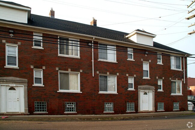 Foto del edificio - 4111 Midland St