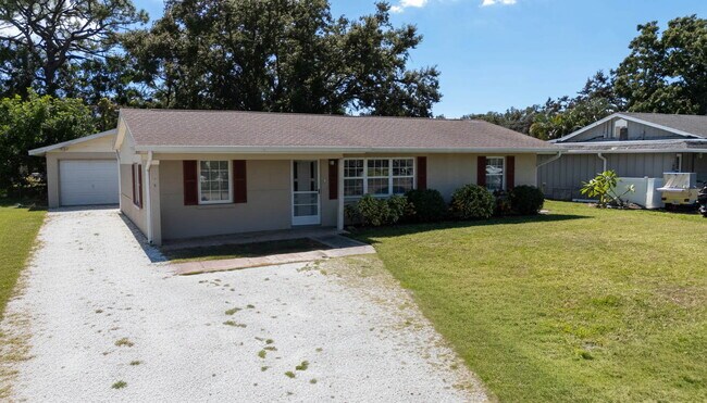Building Photo - RENT THIS HOME WITH ZERO DEPOSIT MOVE IN: ...