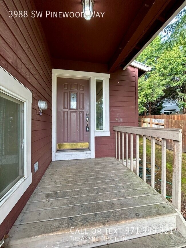 Foto del edificio - 3988 SW Pinewood Way