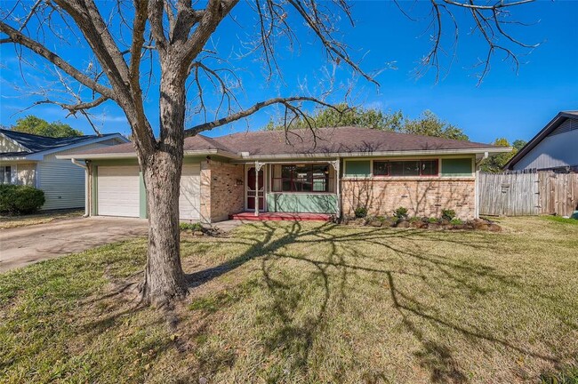 Building Photo - 9626 Carousel Ln