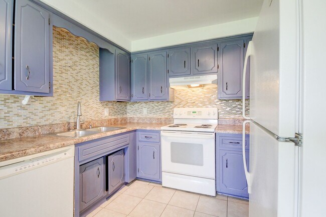 Foto del edificio - Charming Ranch Style Home with Hardwood Flooring Within Minutes to Fort Campell