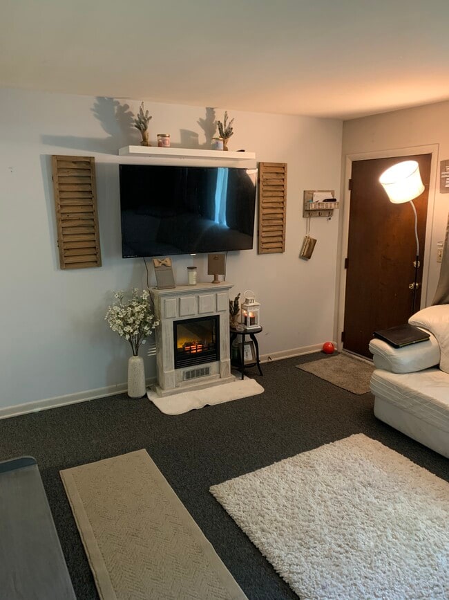 Building Photo - 24 Lynch St