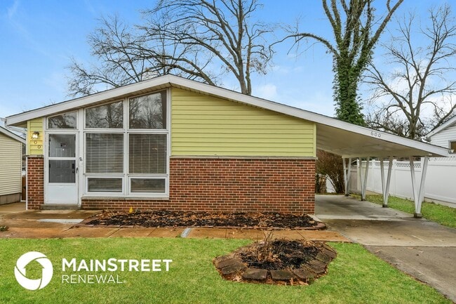 Building Photo - 600 Acorn Dr