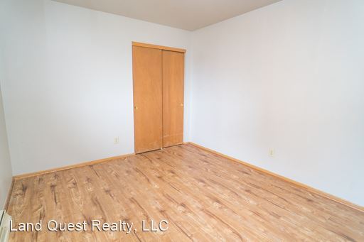 Building Photo - 1 br, 1 bath Apartment - 2501 19th St.