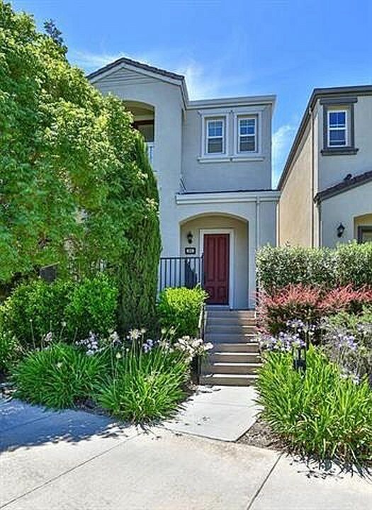 Primary Photo - 908 Foxworthy Ave