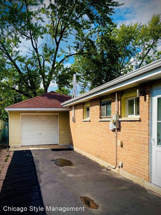 Building Photo - 3 br, 1.5 bath House - 1386 Superior Avenue