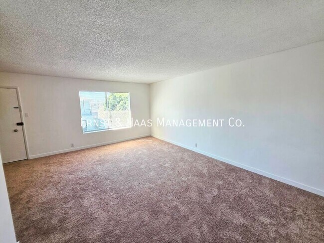 Foto del edificio - 240 E Burnett St