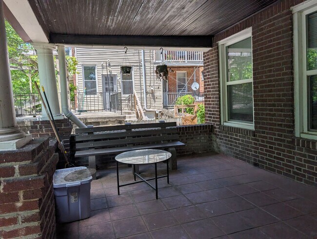 Foto del edificio - 3221 Guilford Ave