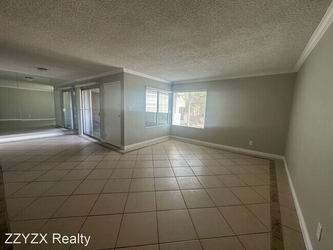 Building Photo - 2 br, 1.5 bath House - 1395 Hialeah Drive #D
