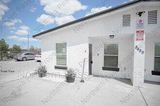 Building Photo - 8489 Roseway Dr