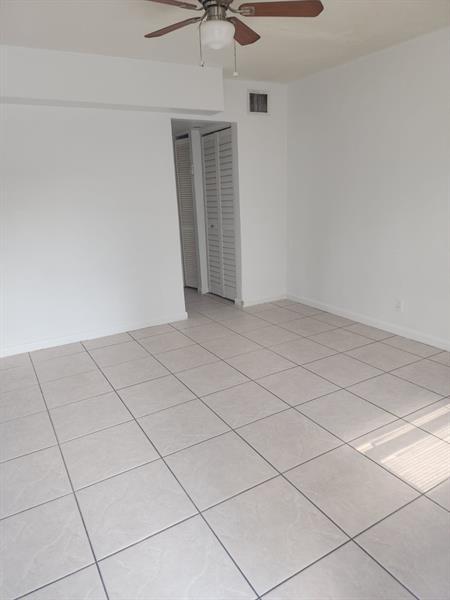 Foto del edificio - 4017 SW 22nd St