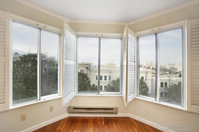 Building Photo - 725 Fell St